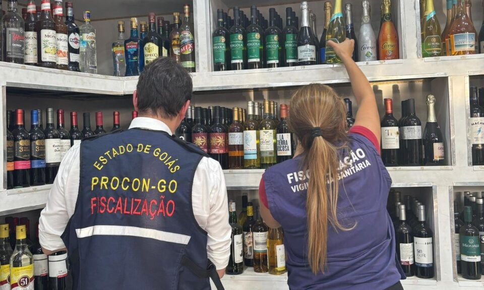 Bebidas adulteradas: o que a fiscalização checa no seu bar, imagem ilustrativa