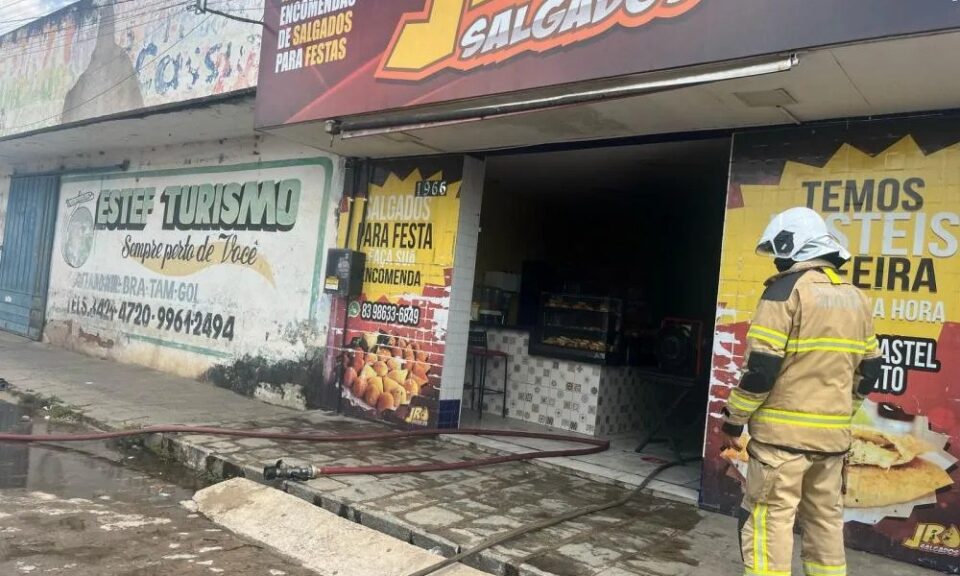 Incêndio em fritadeira elétrica atinge restaurante e custa R$ 20 mil, imagem ilustrativa