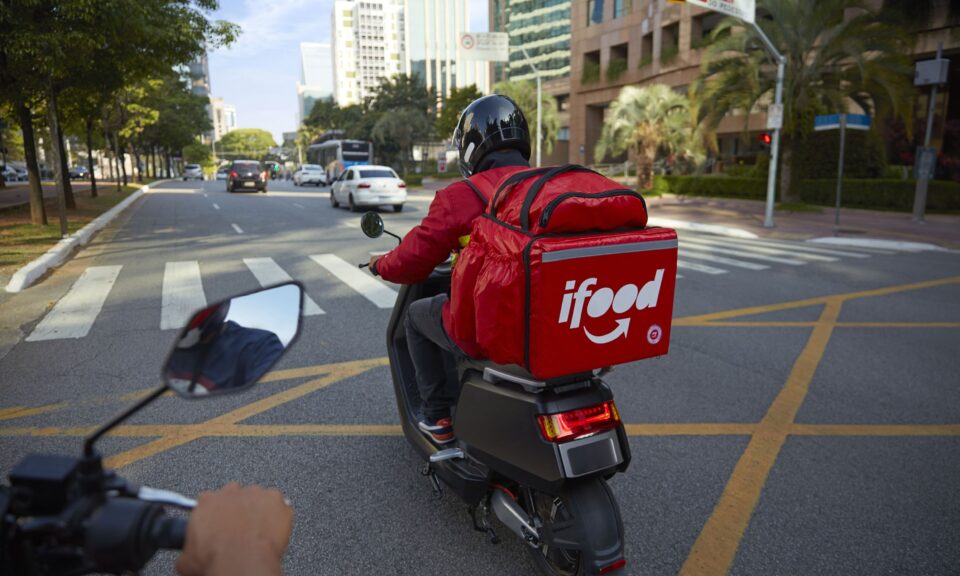 Taxa de entrega do iFood: o que mudou de verdade na sua conta, imagem ilustrativa