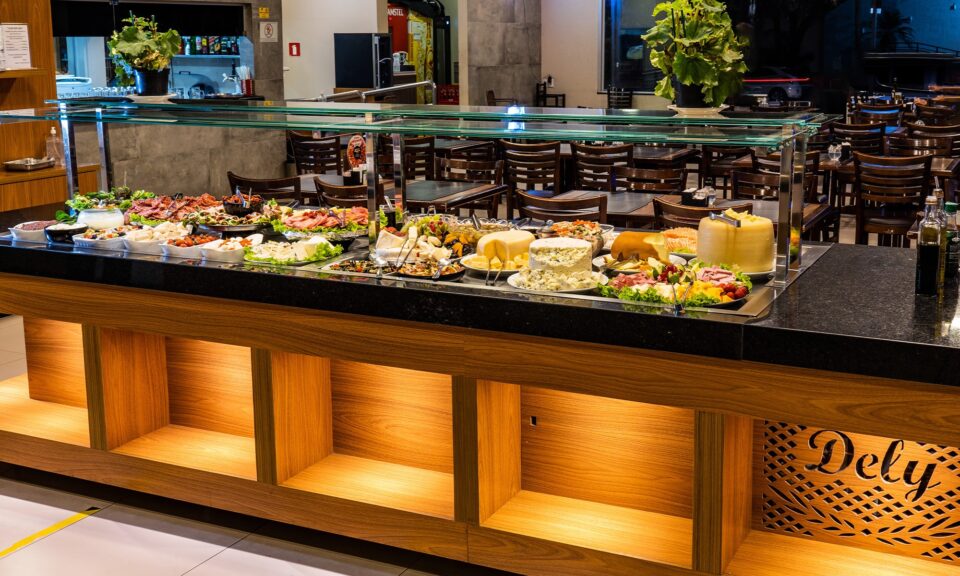 Aniversário Delly’s tem mês de ofertas e cupons para restaurantes, imagem ilustrativa