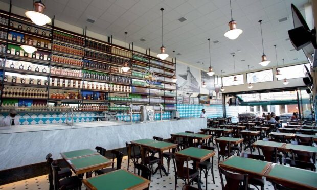 Bar do Juarez abre 7ª casa com foco em exaustão e chope, imagem ilustrativa