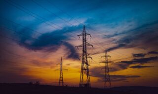Energia elétrica no restaurante: IPCA-15 pede revisão da conta, imagem ilustrativa