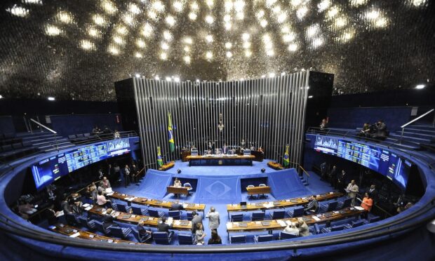 Escala 6×1 vai à CCJ do Senado: o que muda para restaurantes, imagem ilustrativa