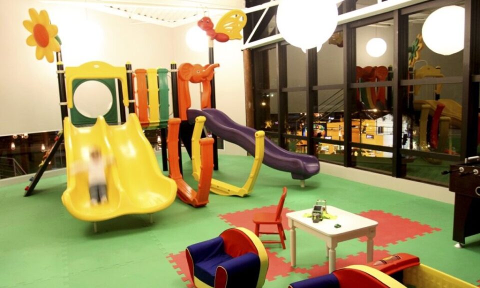 Espaço kids em restaurantes: demanda pede teste antes de obra, imagem ilustrativa