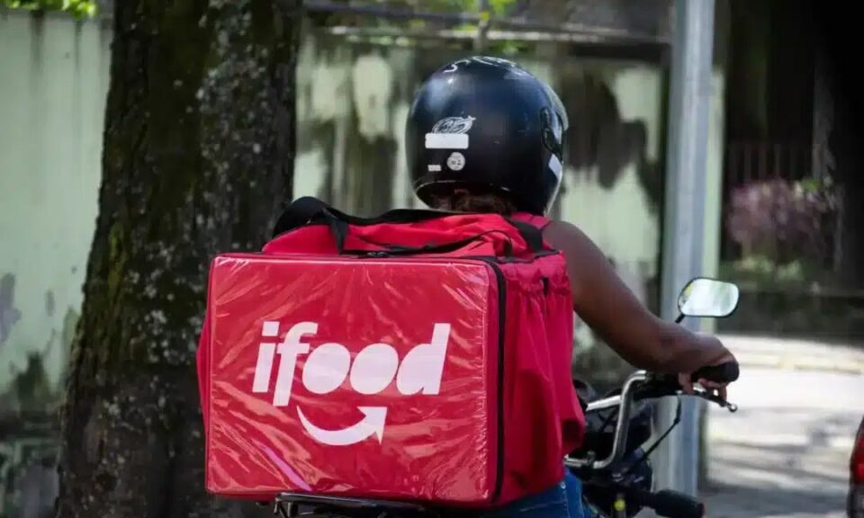 Taxa mínima de R$ 10 no delivery: iFood diz que encolhe o mercado, imagem ilustrativa