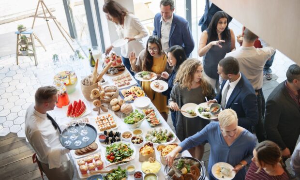 Visitas ao foodservice caem 4% no segundo trimestre, imagem ilustrativa