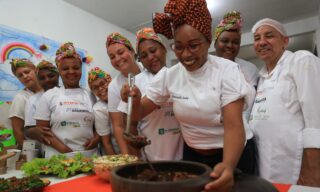Emprego em alimentação avança; veja o sinal para contratar, imagem ilustrativa